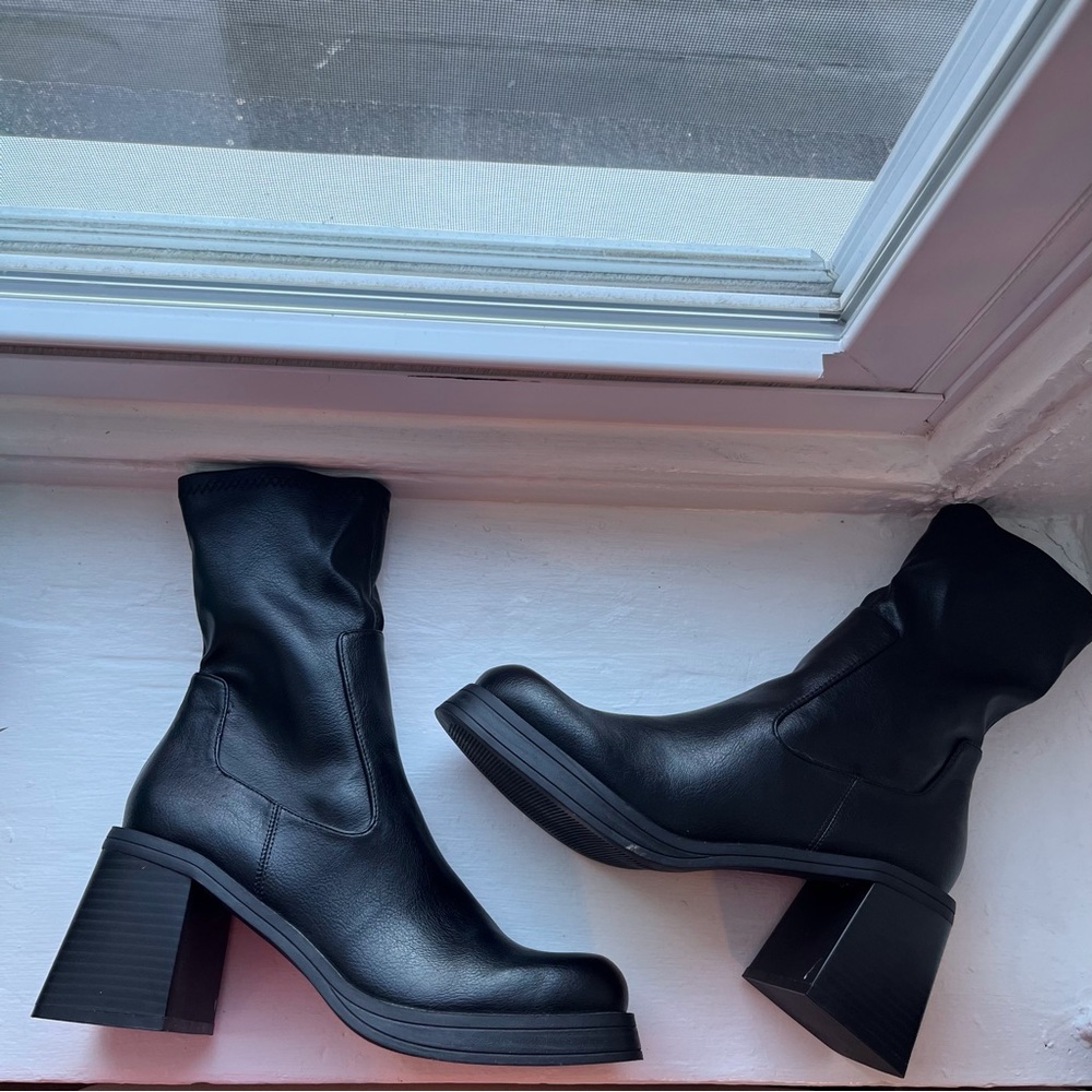 Mid Heel Sock Boot